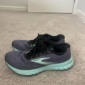 Brooks Anthem 4 size 9